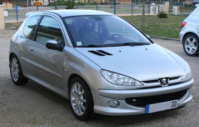 http://www.forum-peugeot.com/Forum/mesimages/23342/206 photo 2.jpg